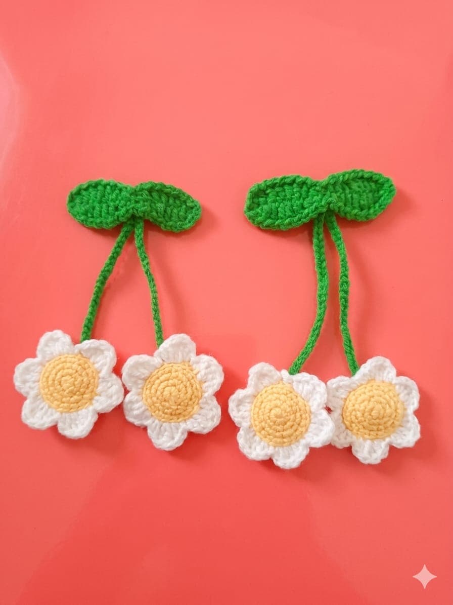 Daisy Cherry Charm